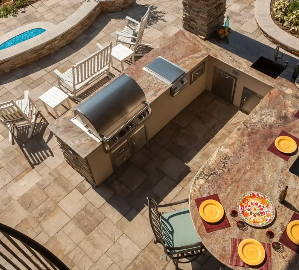 outdoor living hero bg 2048x1189